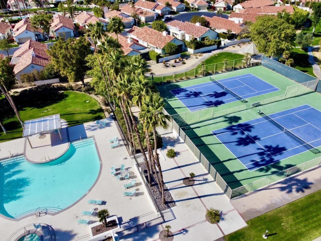 Desert Breezes Resort Palm Desert Kültér fotó
